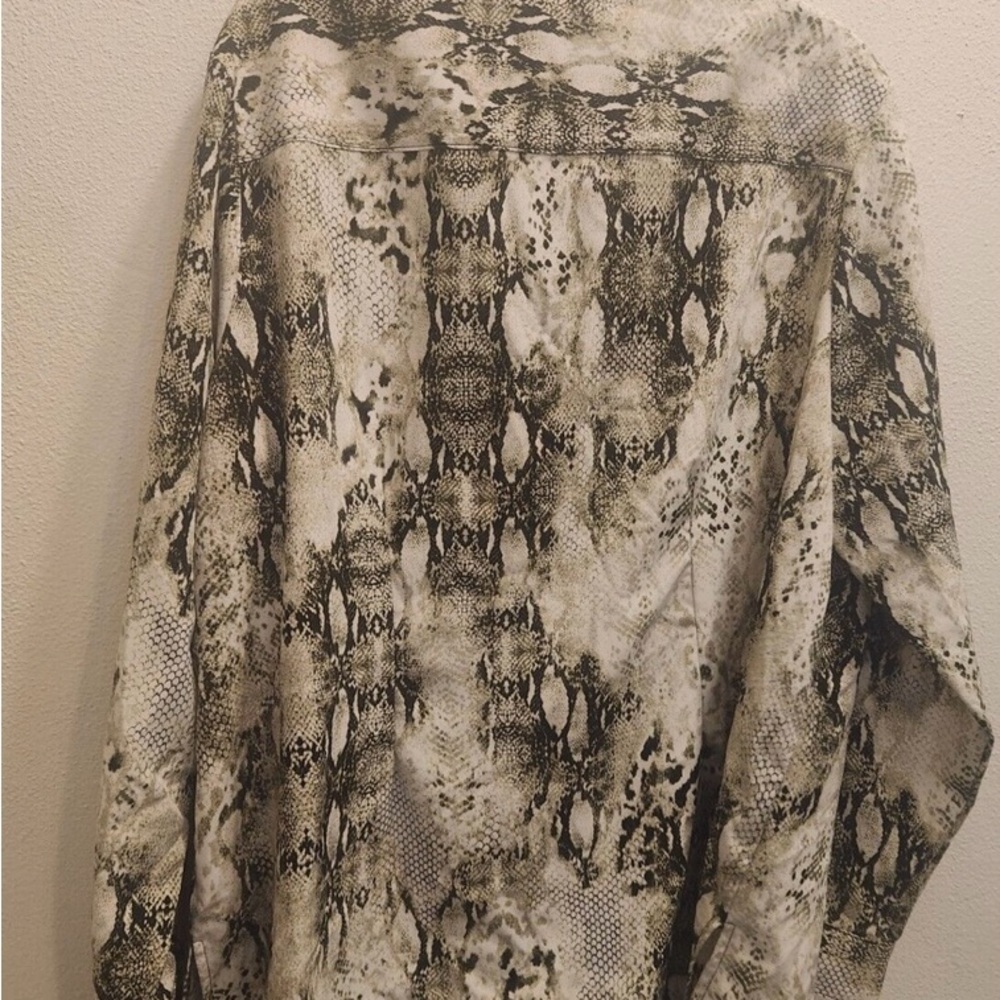 Studio Works Men's Monochrome Snake Print Shirt Jacket - Picture 5 of 9